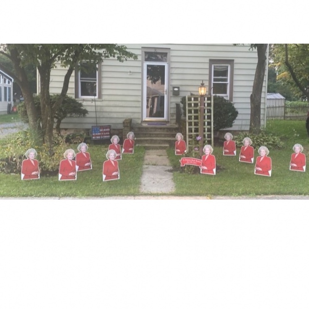 Golden Girls Rose Nylund Lawn Signs 12 Dozen Roses Betty White Christmas bday